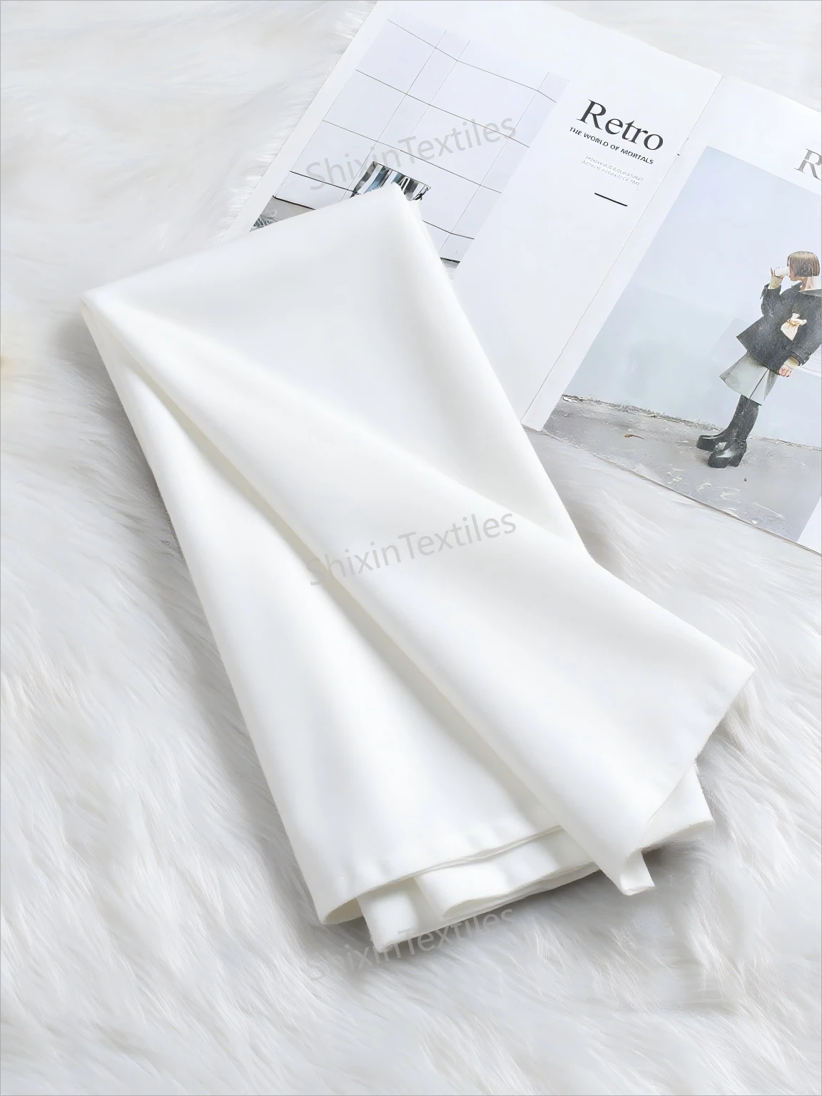 190 GSM Nylon Warmth-Enhancing Fabric - 1.7m Width