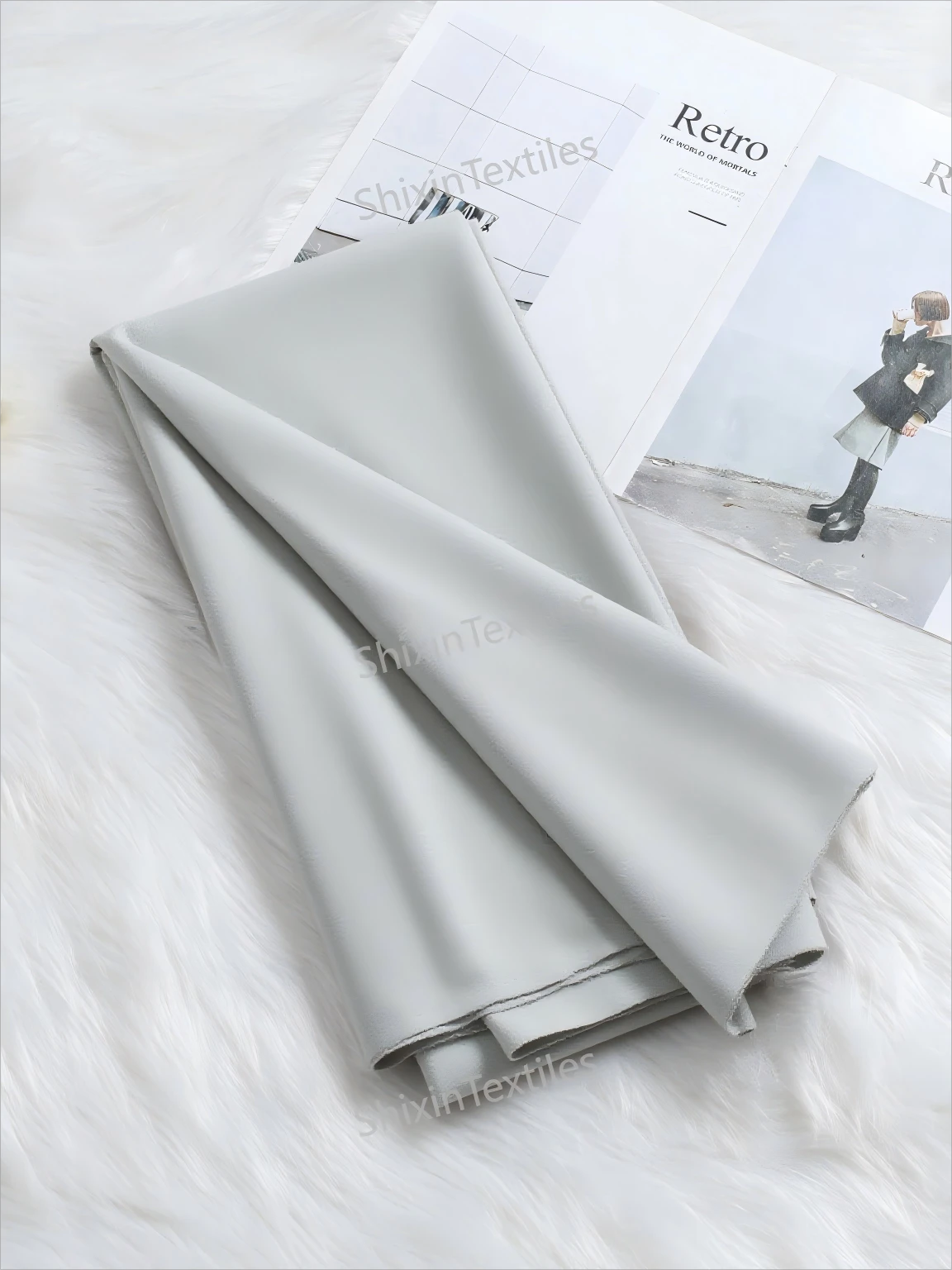 190 GSM Nylon Warmth-Enhancing Fabric - 1.7m Width