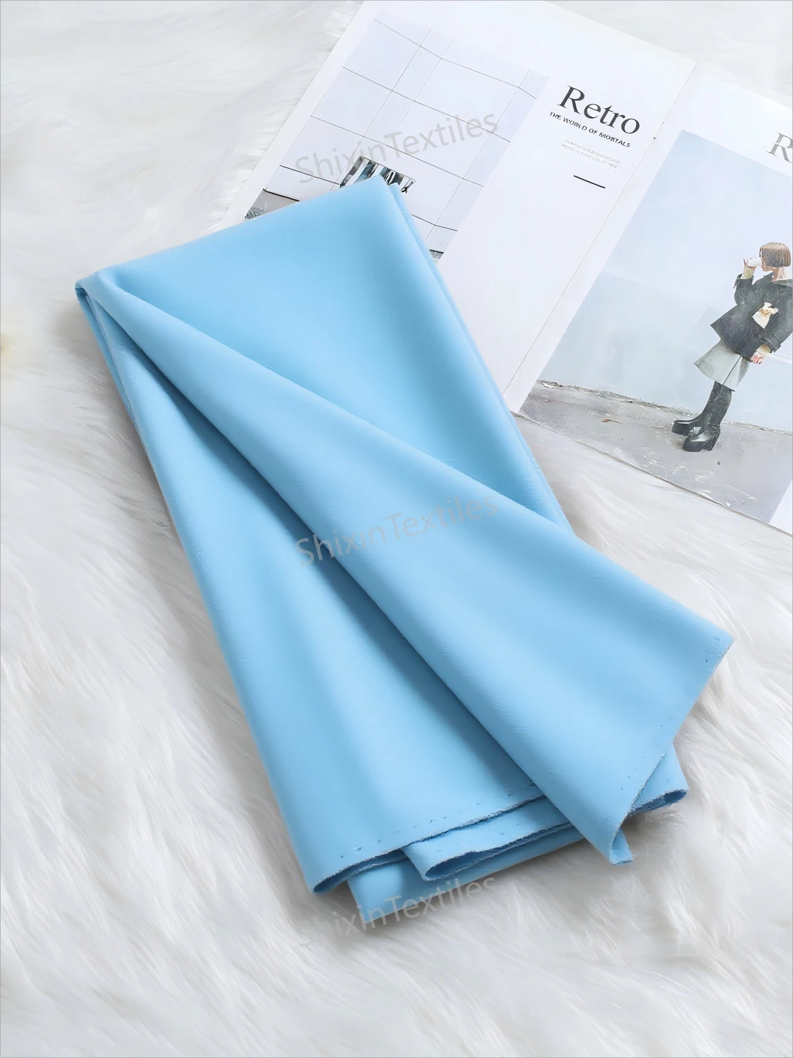 190 GSM Nylon Warmth-Enhancing Fabric - 1.7m Width