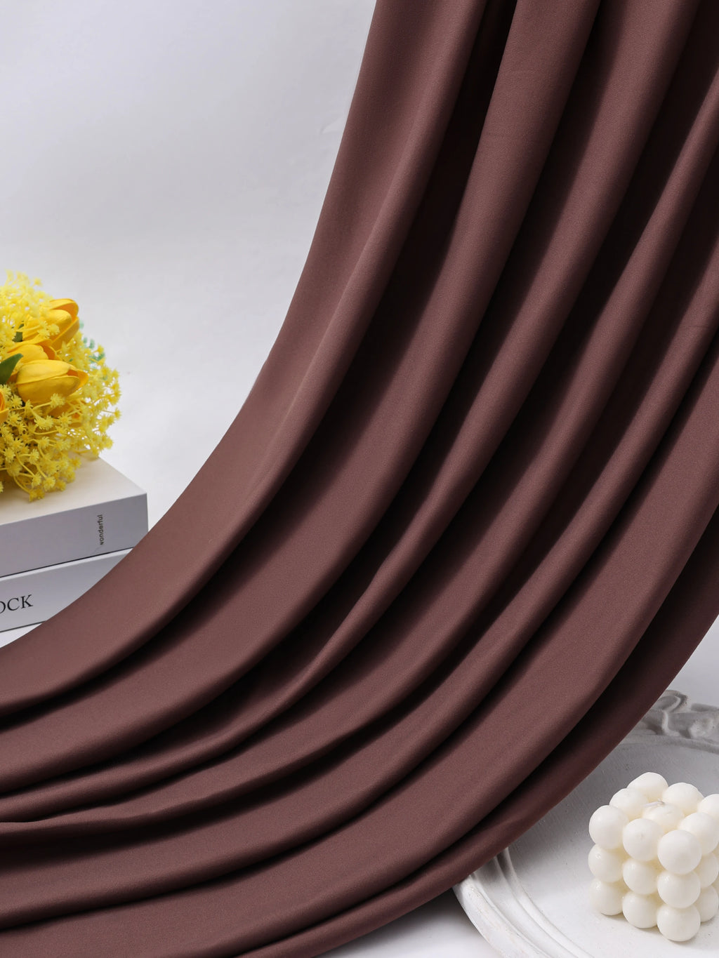 190 GSM Nylon Warmth-Enhancing Fabric - 1.7m Width